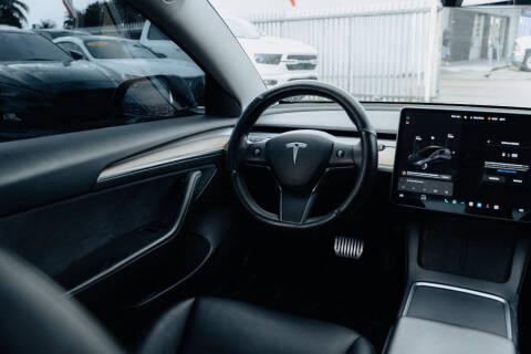 2021 Tesla Model 3 Standard Range Plus