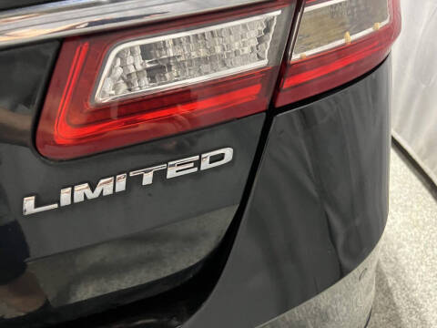 2015 Ford Taurus Limited