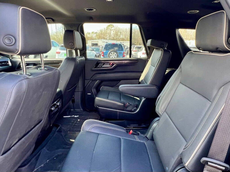 2025 GMC Yukon Elevation