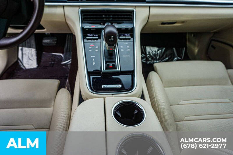 2022 Porsche Panamera 4