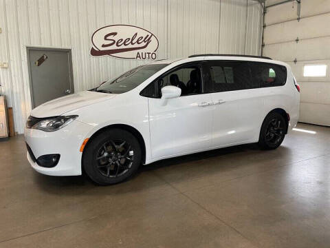 2018 Chrysler Pacifica Touring L Plus