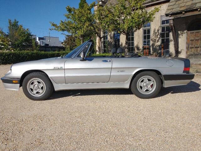 1986 Alfa Romeo Spider Veloce