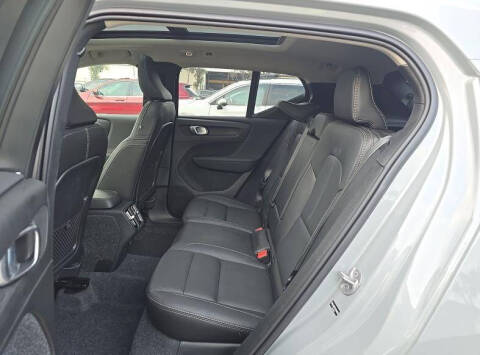 2026 Volvo XC40 B5 Plus