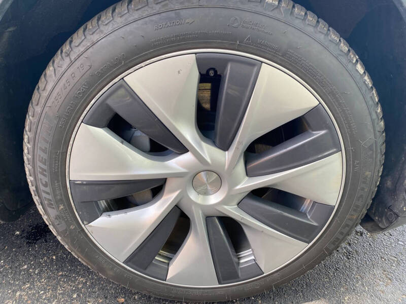 2024 Tesla Model Y Long Range