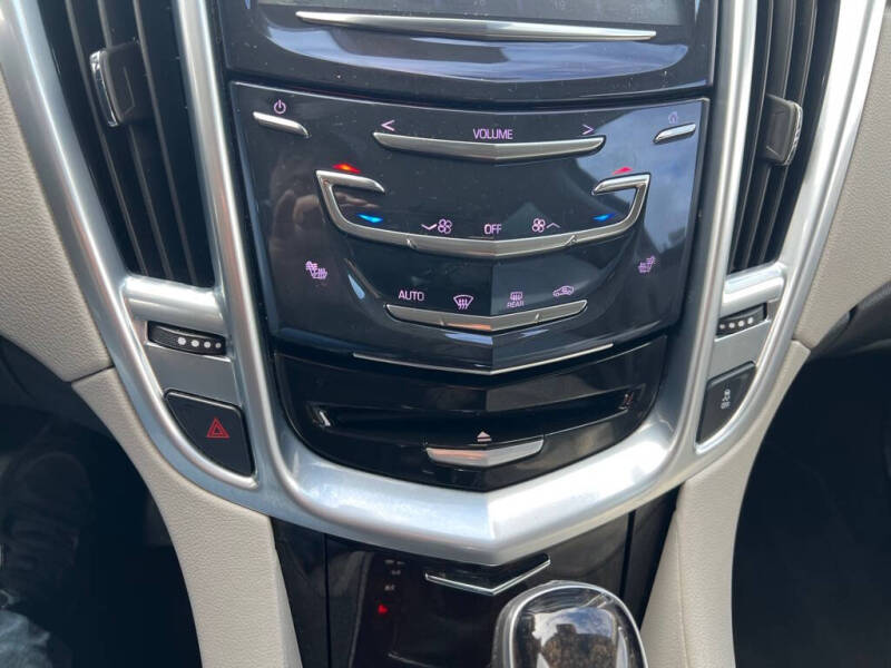2013 Cadillac SRX Performance Collection