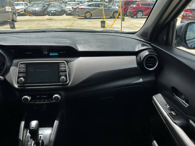 2020 Nissan Kicks SV