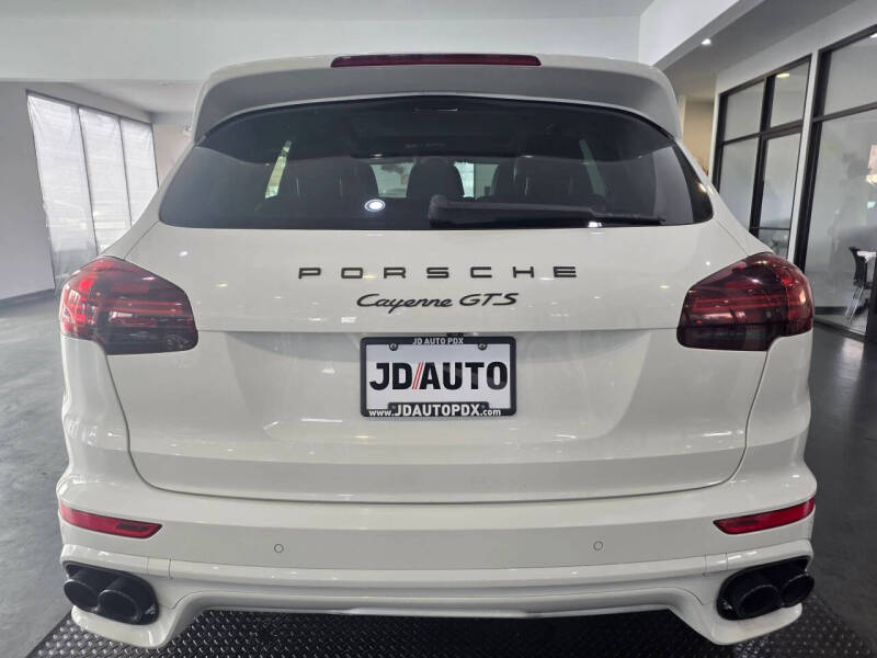 2016 Porsche Cayenne GTS