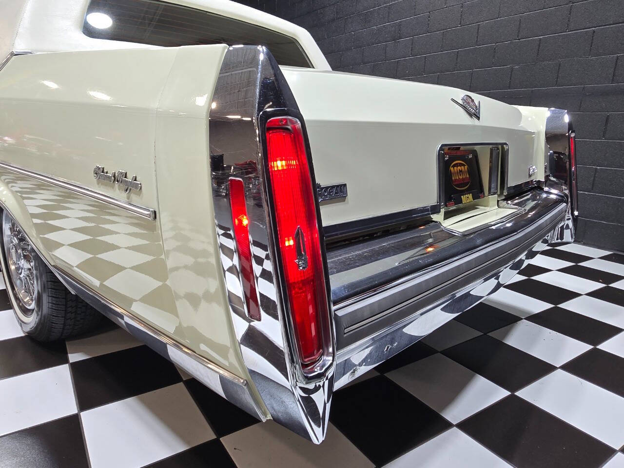 1981 Cadillac Fleetwood Brougham 3
