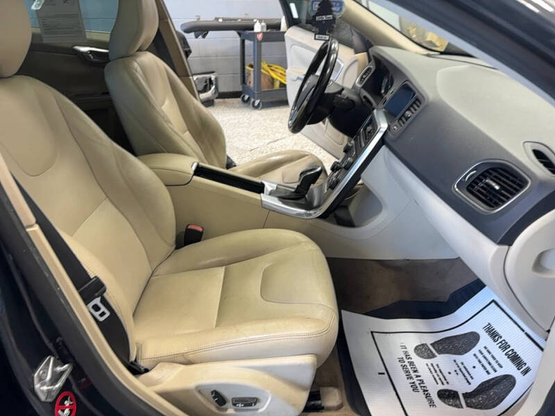 2015 Volvo V60 T5 Drive-E Premier