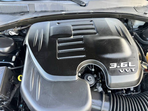 2012 Chrysler 300 S V6
