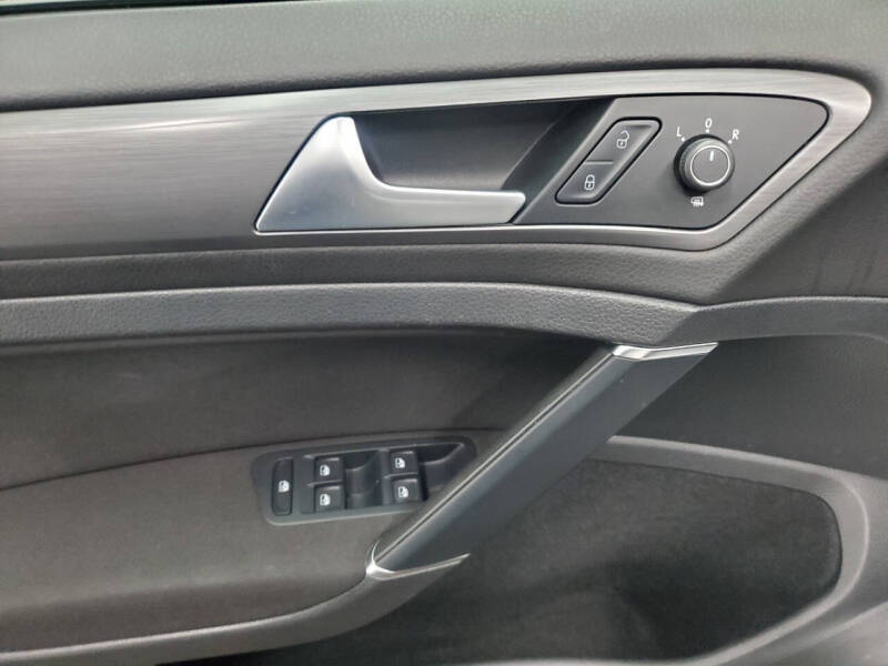 2019 Volkswagen e-Golf SE