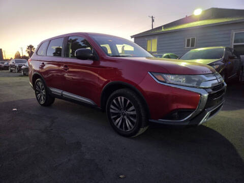 2019 Mitsubishi Outlander ES