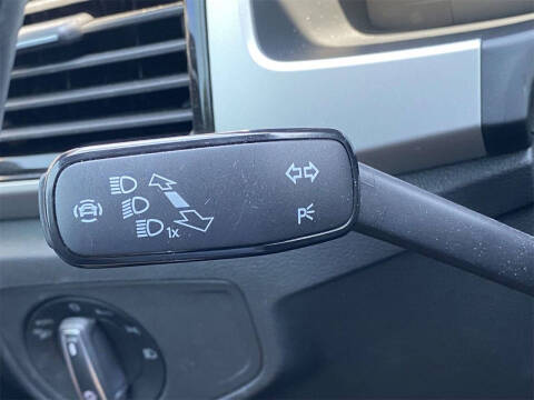 2022 Volkswagen Atlas Cross Sport V6 SEL R-Line 4Motion