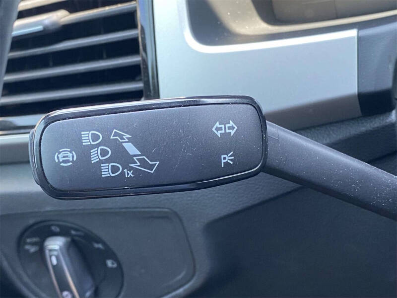 2022 Volkswagen Atlas Cross Sport V6 SEL R-Line 4Motion