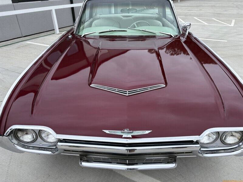 1961 Ford Thunderbird