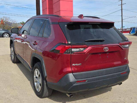 2019 Toyota RAV4 LE