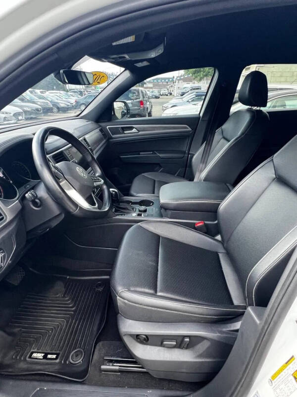 2020 Volkswagen Atlas Cross Sport SE 4Motion