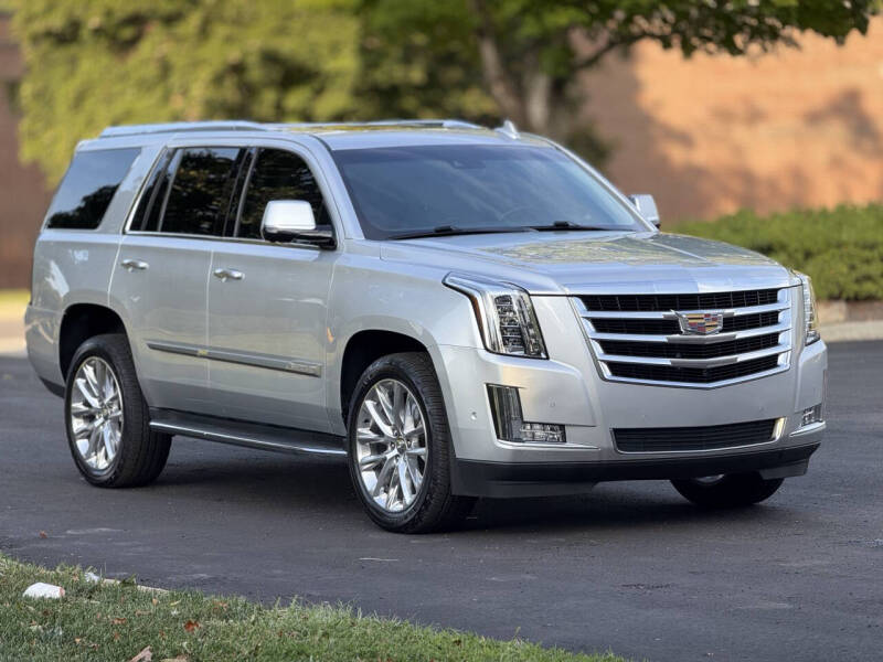 2018 Cadillac Escalade Luxury