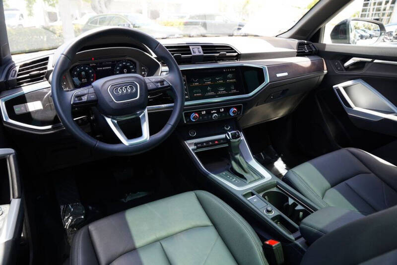 2025 Audi Q3 quattro S line Premium 45 TFSI