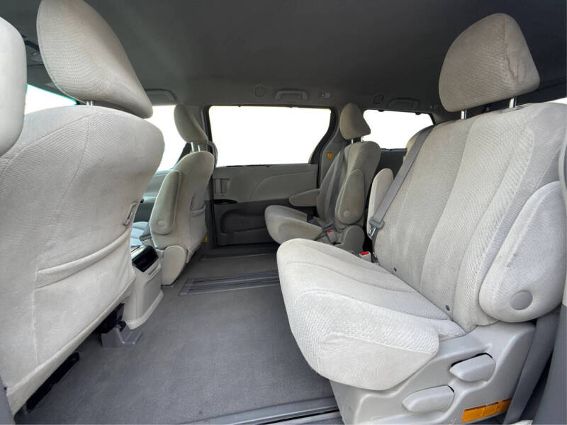 2011 Toyota Sienna