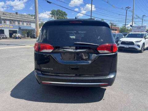 2018 Chrysler Pacifica Touring L