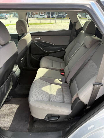 2018 Hyundai Santa Fe SE