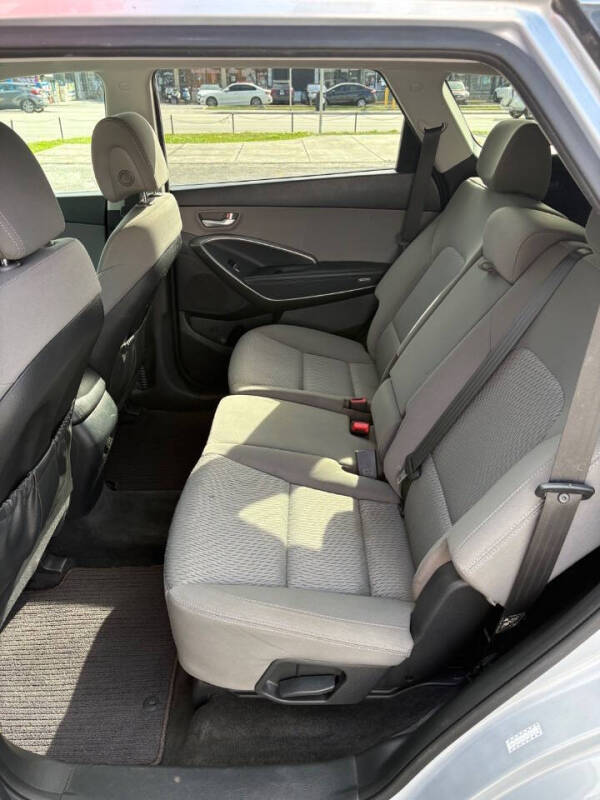 2018 Hyundai Santa Fe SE