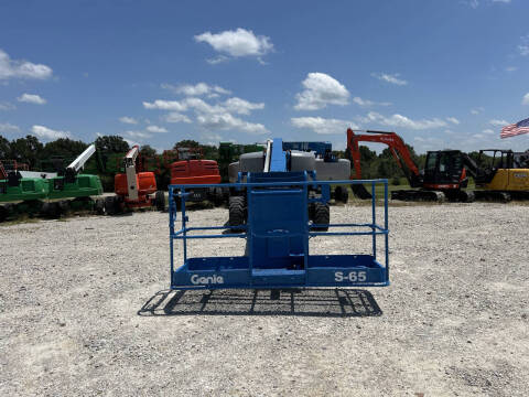 2017 Genie 65' Manlift