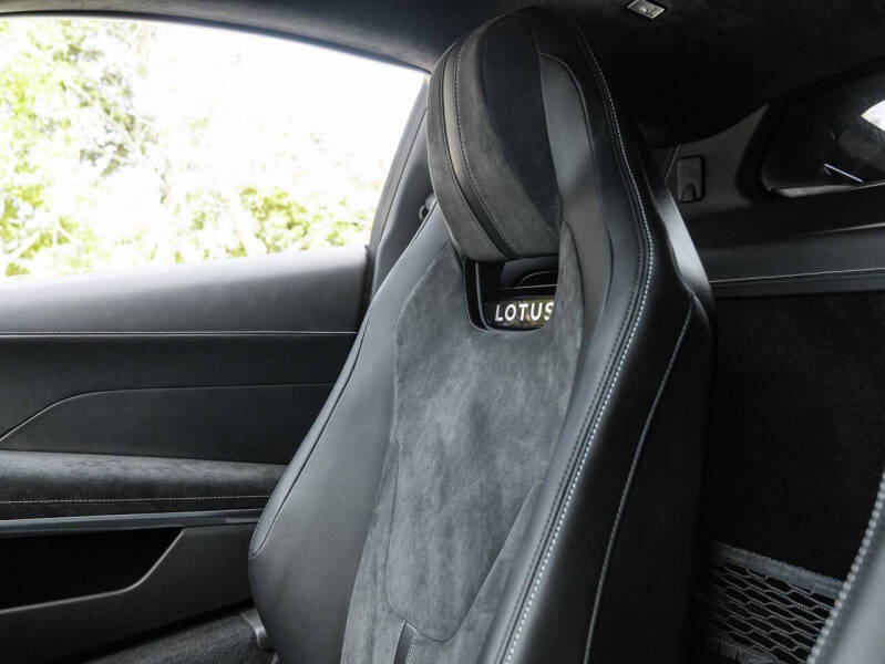 2026 Lotus Emira V6 SE