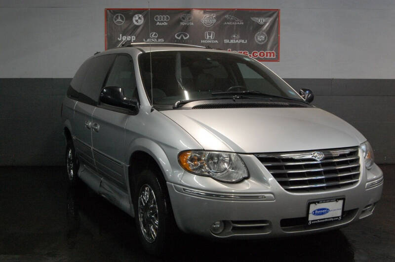 2005 Chrysler Town and Country for sale at Quality Auto Traders LLC in Mount Vernon NY