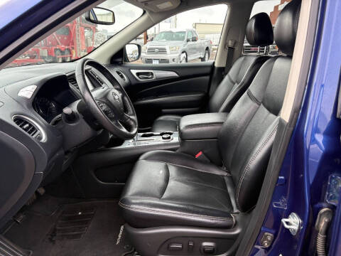 2020 Nissan Pathfinder SL