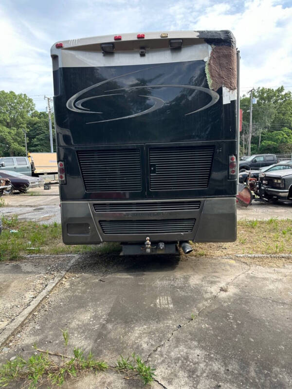 2005 Freightliner XC Chassis