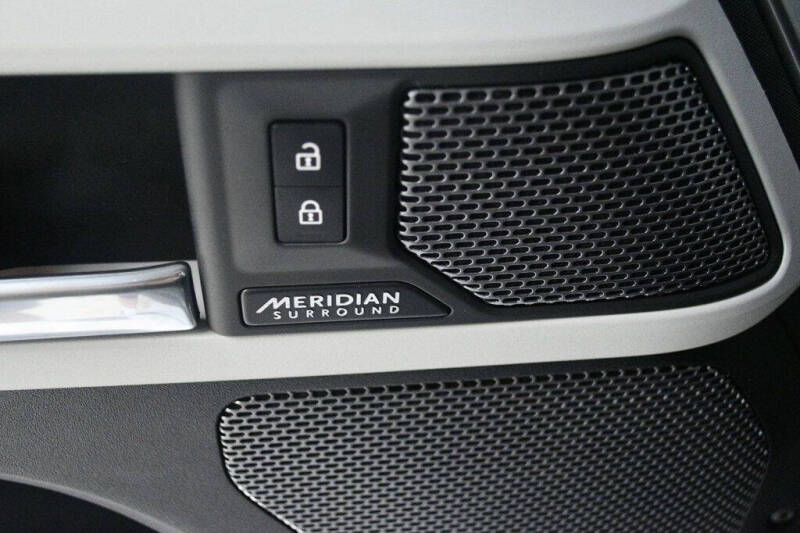 2023 Land Rover Defender 110 X-Dynamic SE