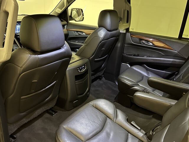 2020 Cadillac Escalade Standard