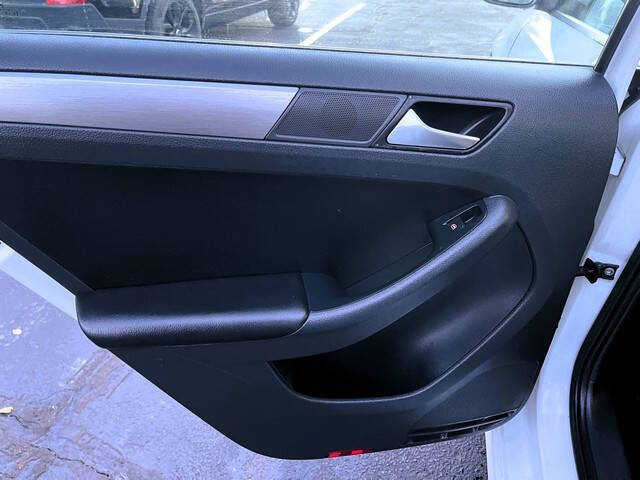 2016 Volkswagen Jetta 1.8T Sport