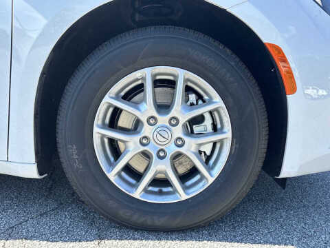 2026 Chrysler Voyager LX