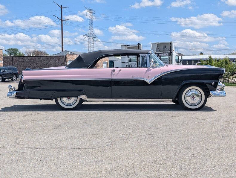 1955 Ford Sunliner