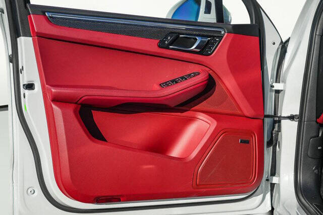 2024 Porsche Macan GTS