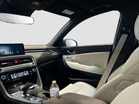 2025 Genesis G70