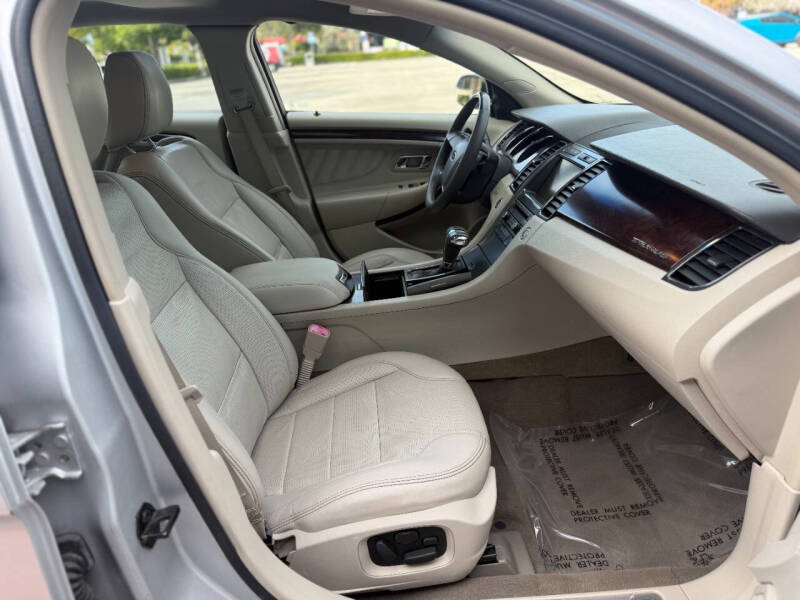 2010 Ford Taurus Limited