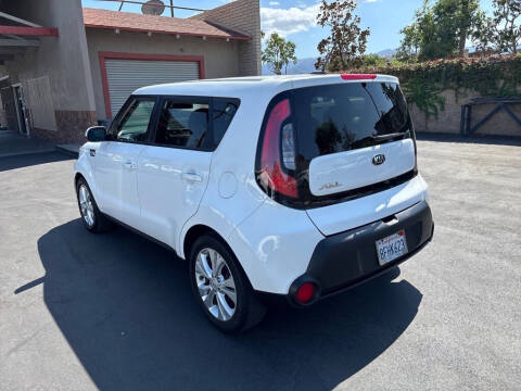 2015 Kia Soul +