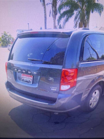 2011 Dodge Grand Caravan Crew