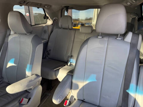 2014 Toyota Sienna Limited 7-Passenger