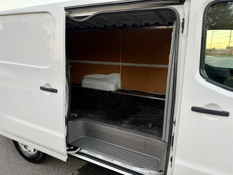 2018 Nissan NV 1500 SV