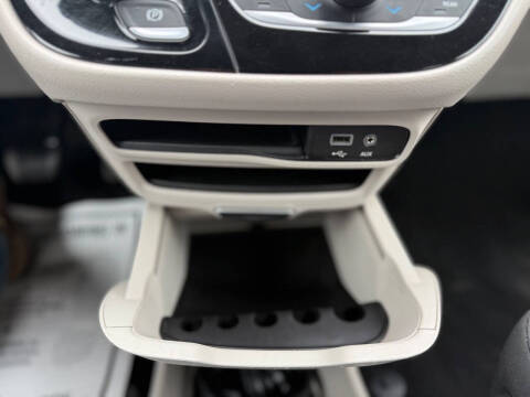 2017 Chrysler Pacifica Touring Plus