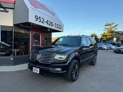 2015 Lincoln Navigator for sale at Mainstreet Motor Company in Hopkins MN