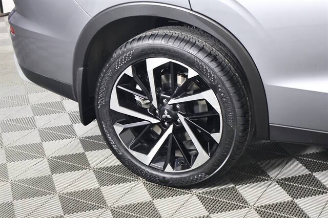 2023 Mitsubishi Outlander SE