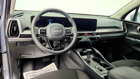 2025 Kia Sorento LX