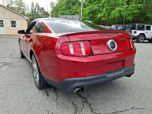 2011 Ford Mustang GT Premium