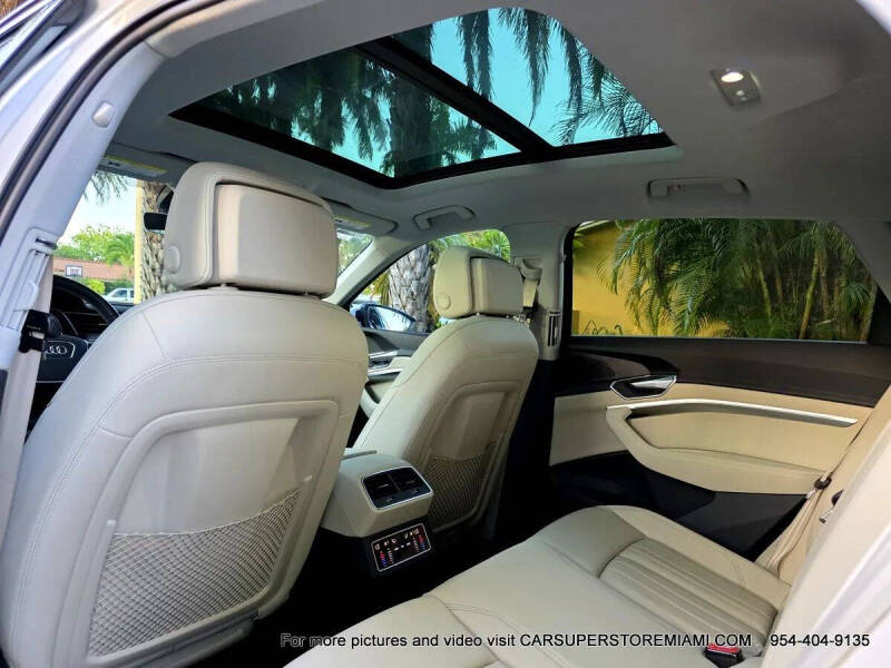 2021 Audi e-tron quattro Premium